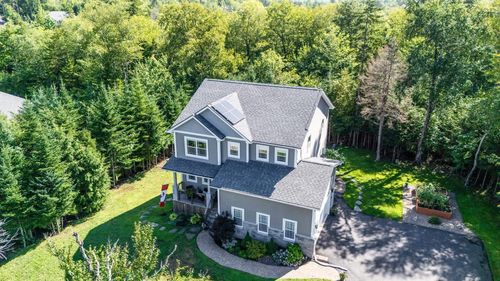 437 Heddas Way, Fall River, NS, B2T0M3 | Card Image