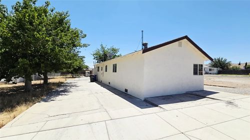 322 S 8th St, Taft, CA, 93268-3445 | Card Image