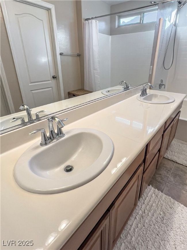 9137 Entrancing Ave, House other with 2 bedrooms, 3 bathrooms and null parking in Las Vegas NV | Image 10