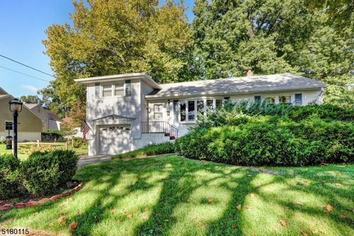 52 Otoole St, Westwood, NJ, 07675-3435 | Card Image