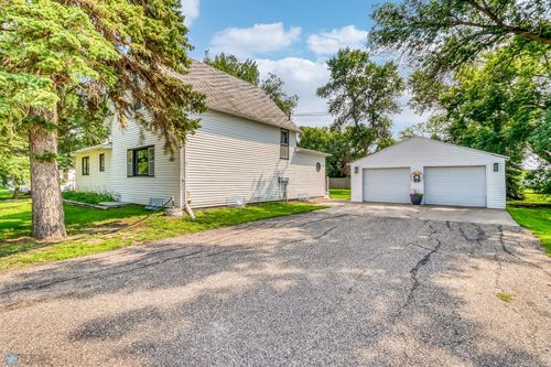 1117 Parke Ave, Portland, ND, 58274-4012 | Card Image