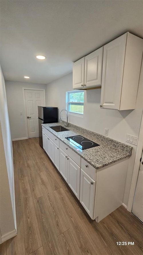 c-3142 Diana Dr, ZEPHYRHILLS, FL, 33541-4733 | Card Image