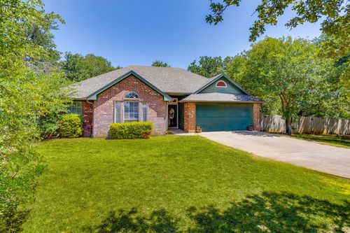 104 Fawn Ct, Weatherford, TX, 76088-3332 | Card Image