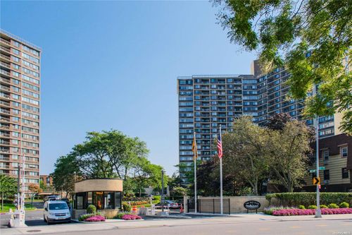 apt-5f-1 Bay Club Dr, Bayside, NY, 11360-2904 | Card Image