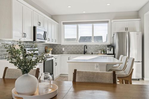 22 Precedence Glen, Cochrane, AB, T4C2W7 | Card Image