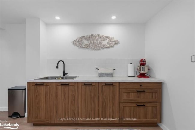 104 Leo Blvd, House other with 5 bedrooms, 1 bathrooms and 4 parking in Wasaga Beach ON | Image 25