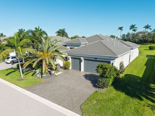 9249 Seahorse Bay Dr, Boynton Beach, FL, 33473-7104 | Card Image
