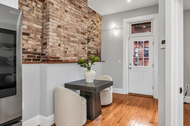 APT-1 - 162 W Concord St, Condo with 2 bedrooms, 2 bathrooms and 1 parking in Boston MA | Image 10