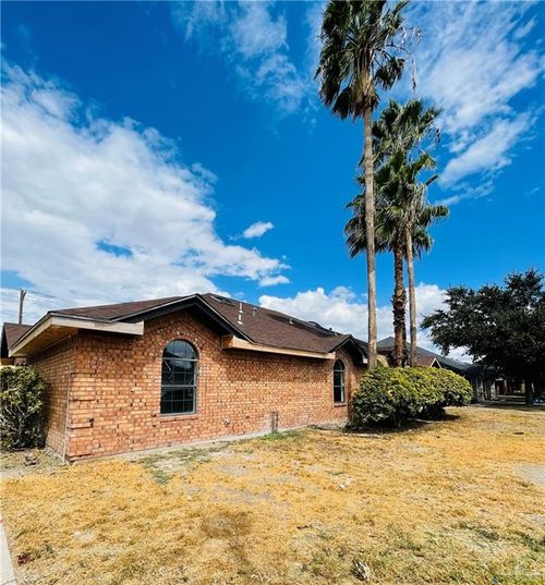 c-2205 Kimberly Ln, Edinburg, TX, 78541-2896 | Card Image