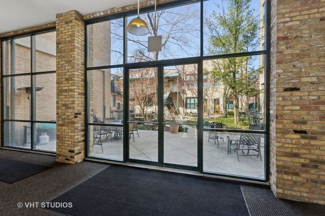 APT-305 - 601 Linden Pl, Condo with 2 bedrooms, 1 bathrooms and 1 parking in Evanston IL | Image 5