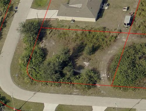 371 Pinafore Ave, LEHIGH ACRES, FL, 33974-2443 | Card Image