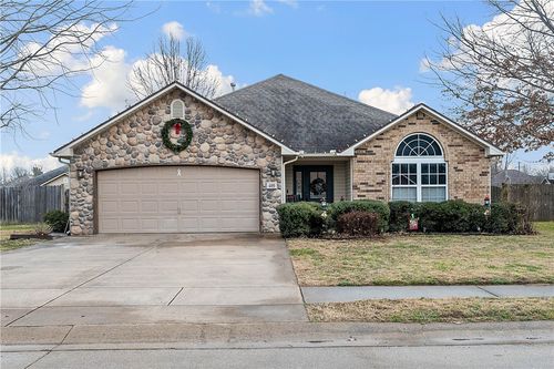 400 Willow St, Gentry, AR, 72734-8545 | Card Image