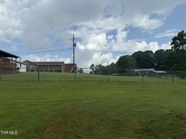 2818 Dungannon Rd, House other with 3 bedrooms, 2 bathrooms and null parking in Coeburn VA | Image 4