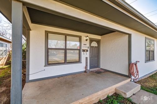 1726 S Park St, San Angelo, TX, 76901-4647 | Card Image