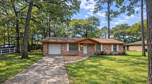 3699 Piney Point Rd, Conroe, TX, 77301-5809 | Card Image