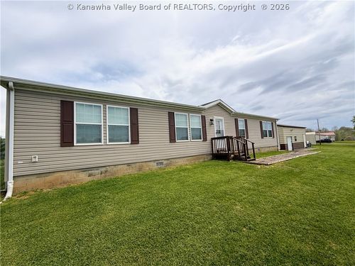 19 Carlee Dr, Point Pleasant, WV, 25550-9133 | Card Image