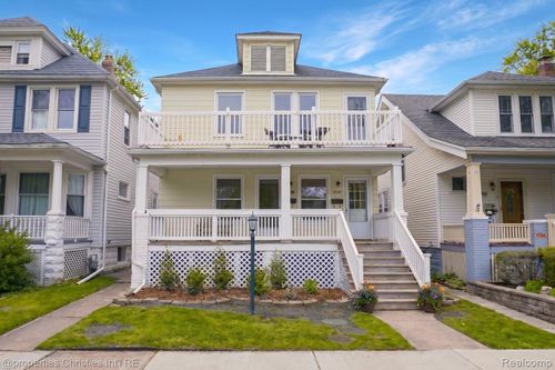 95-1093-95 Lakepointe St, Grosse Pointe Park, MI, 48230-1317 | Card Image