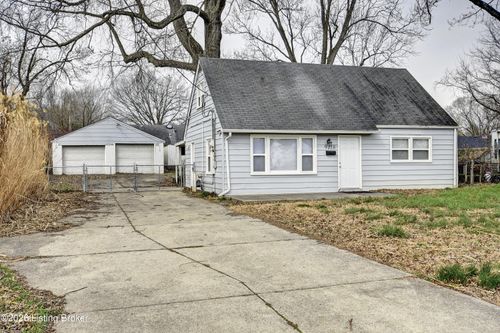 9218 Cavalcade Ave, Louisville, KY, 40272-3532 | Card Image