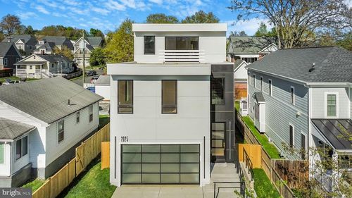 2025 N Emerson St, ARLINGTON, VA, 22207-1947 | Card Image