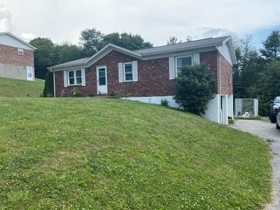 308 Hummingbird Hill, House other with 3 bedrooms, 1 bathrooms and 2 parking in Tazewell VA | Image 2