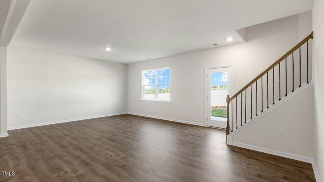 Living and Dining Area | Image 9