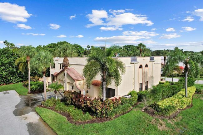 41 Uno Lago Dr, Condo with 2 bedrooms, 3 bathrooms and null parking in Juno Beach FL | Image 21
