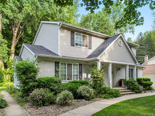 50695 Sass Rd, Chesterfield, MI, 48047-1942 | Card Image