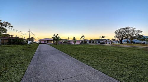 7322 Westmoreland Dr, SARASOTA, FL, 34243-1431 | Card Image