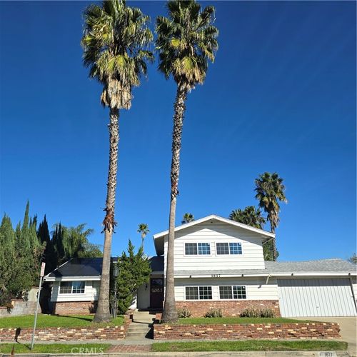 1617 Knox St, San Fernando, CA, 91340-1135 | Card Image