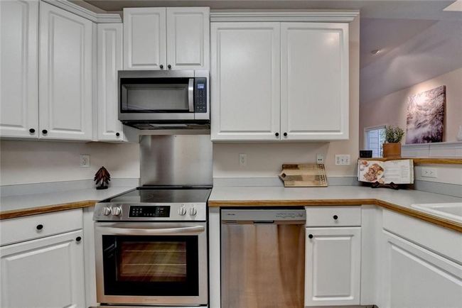 1635 Lake Heights Cir, House other with 4 bedrooms, 3 bathrooms and 2 parking in Dacula GA | Image 9