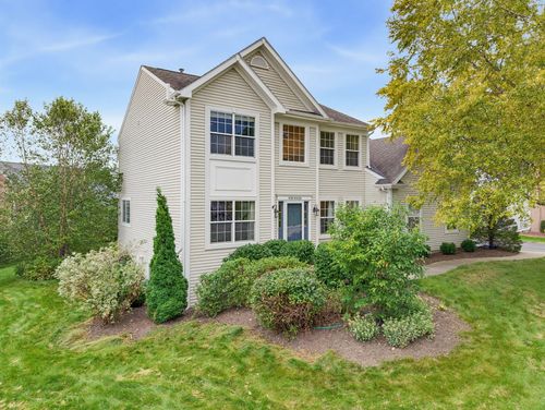 N102W14725 Kingshill Rd, Germantown, WI, 53022-5338 | Card Image