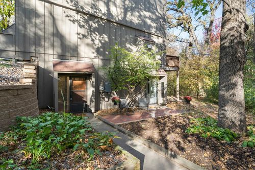 1844 Zanzibar Ln N, Plymouth, MN, 55447-2851 | Card Image