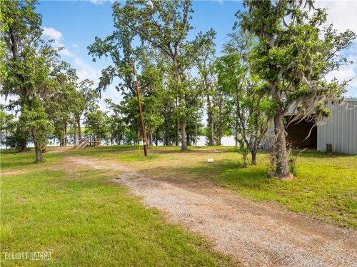 1050 Paradise Pt, Montgomery, LA, 71454-5656 | Card Image