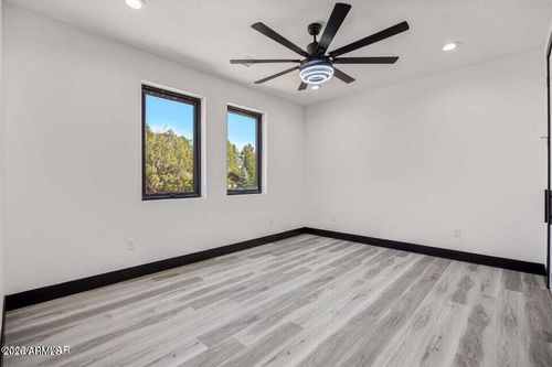2755 W Villa Loop, Show Low, AZ, 85901 | Card Image