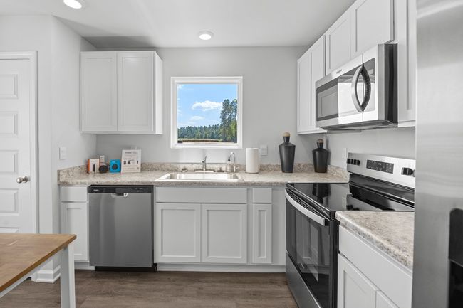 157 Wynn Ct, House other with 3 bedrooms, 2 bathrooms and null parking in BAINBRIDGE GA | Image 8