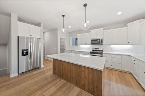 7080 183rd St W, Lakeville, MN, 55044-5163 | Card Image