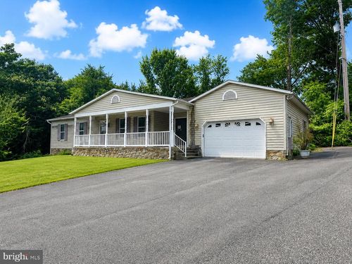 5071 Baltimore Pike, LITTLESTOWN, PA, 17340-9712 | Card Image