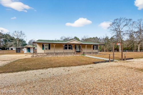 121 Lavelle Odom Rd, Poplarville, MS, 39470-3705 | Card Image