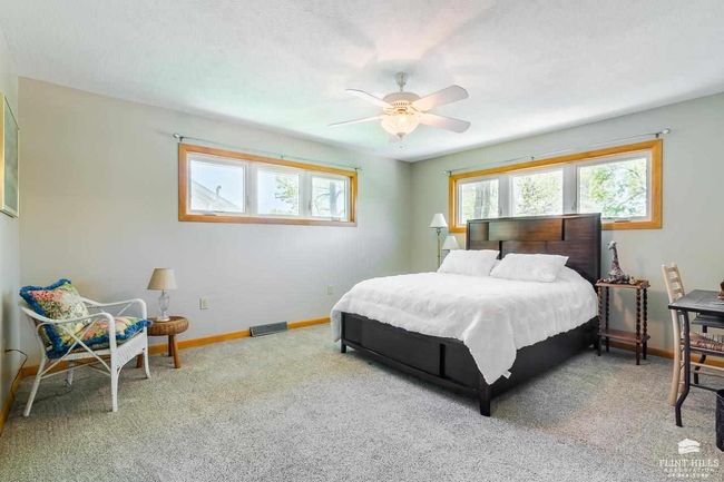 1505 Grandview Dr, House other with 3 bedrooms, 2 bathrooms and null parking in Wamego KS | Image 11