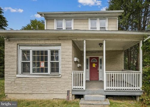 609 Main Rd, Hunlock Creek, PA, 18621-3812 | Card Image