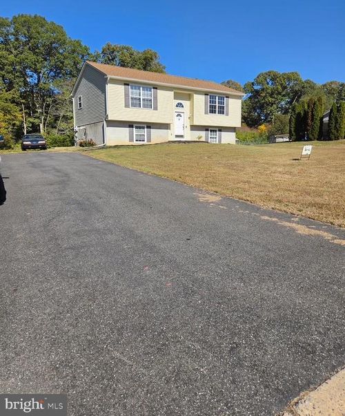 8 Green Way, BRIDGETON, NJ, 08302 | Card Image