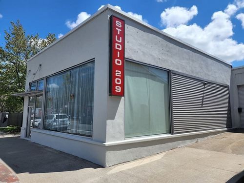 209 Shrewsbury St, Worcester, MA, 01604-4619 | Card Image