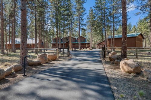 16431 Marmott Ln, Sisters, OR, 97759-9000 | Card Image