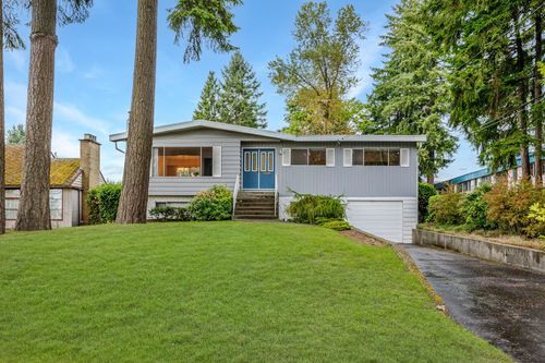 1589 Haversley Ave, Coquitlam, BC, V3J1V7 | Card Image