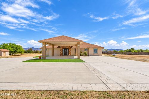 730 Strawberry Cir, El Paso, TX, 79932-2626 | Card Image