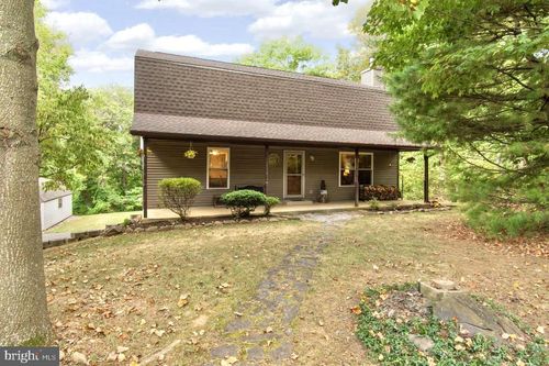 196 Chesley Dr, Falling Waters, WV, 25419-7005 | Card Image