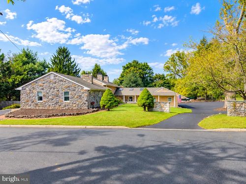 4 Lafayette Ave, TITUSVILLE, NJ, 08560-1622 | Card Image