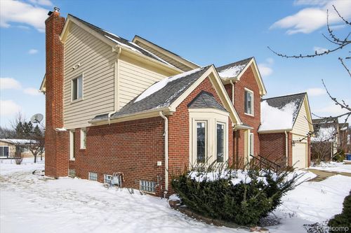 6857 Bridgemont Dr, Canton, MI, 48187-5266 | Card Image