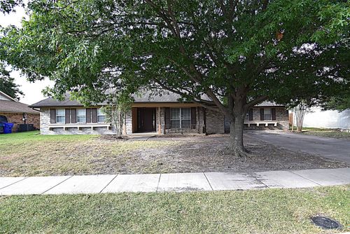 719 Bowie St, Forney, TX, 75126-9743 | Card Image