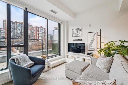 405-90 Niagara Street, Toronto, ON, M5V0P9 | Card Image